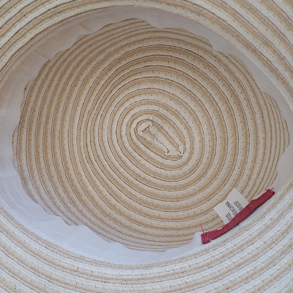 Hat - Picture 4 of 5